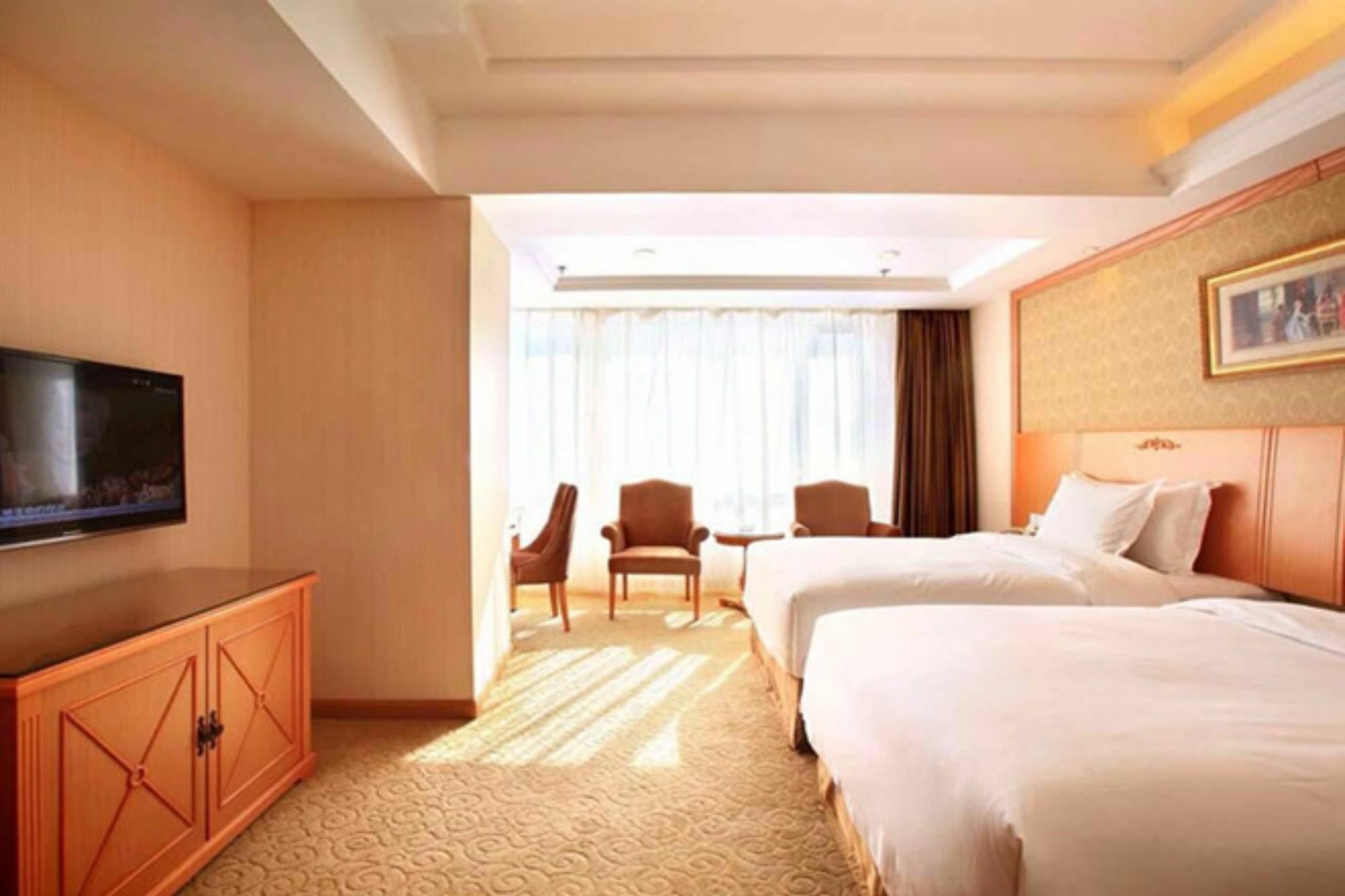 เวียนนา อินเตอร์เนชั่นแนล โฮเต็ล สาขาสถานีรถไฟเฉินหยาง Hotel เสิ่นหยาง ภายนอก รูปภาพ