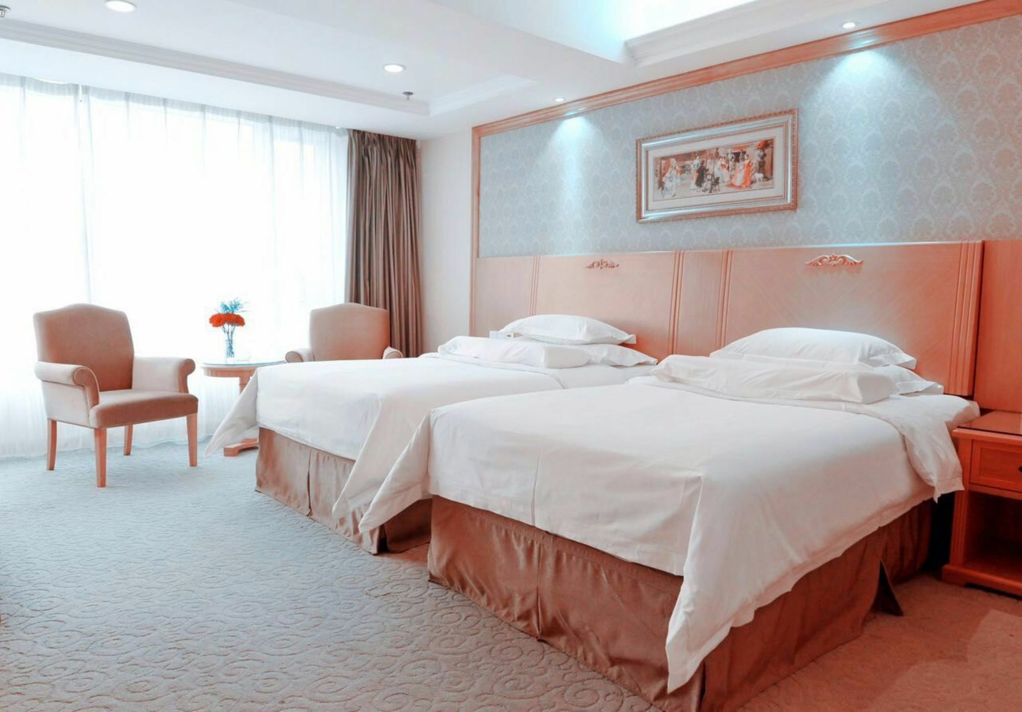 เวียนนา อินเตอร์เนชั่นแนล โฮเต็ล สาขาสถานีรถไฟเฉินหยาง Hotel เสิ่นหยาง ภายนอก รูปภาพ